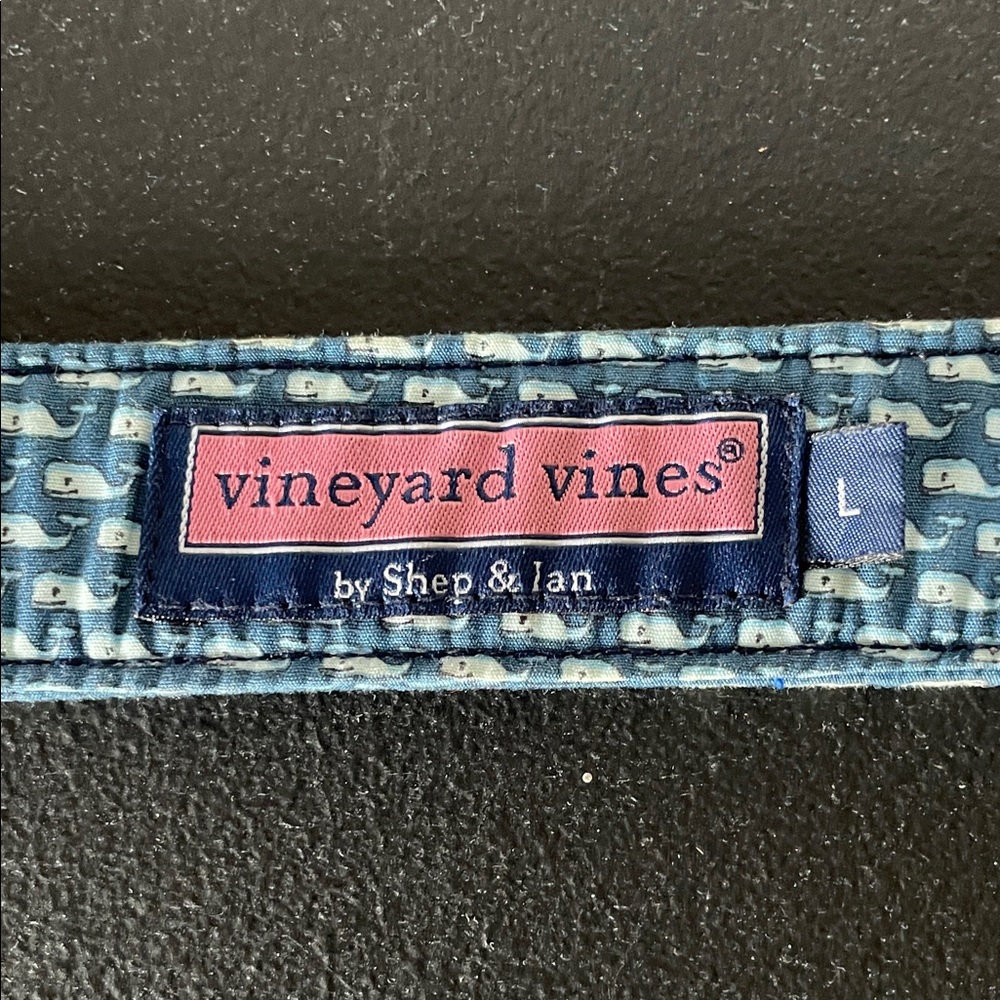 ❤️ 5/$25 Vineyard Vines Blue Whale Pattern Belt - Picture 2 of 6